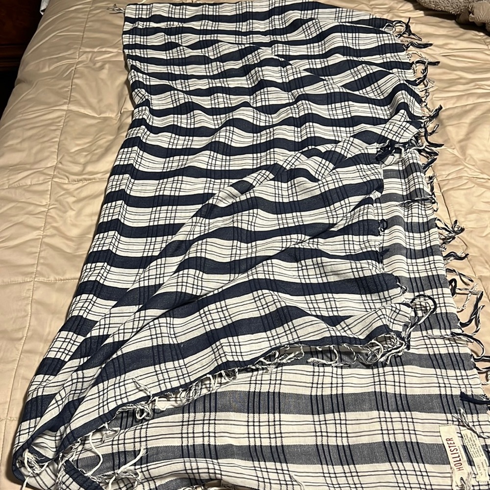 Hollister cotton scarf - blue and white
